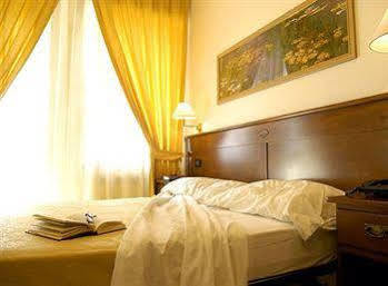 Hotel Nuovo Metro Milano Ngoại thất bức ảnh